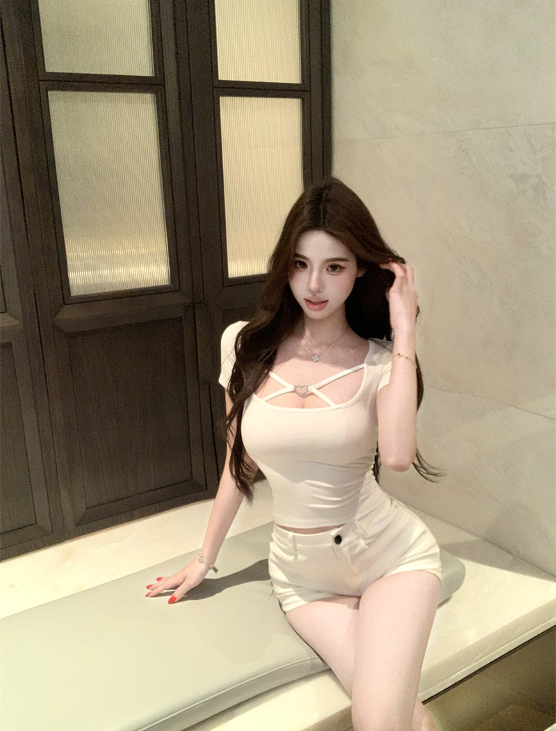 Short sleeve bottoming heart pinched waist slim tops for women