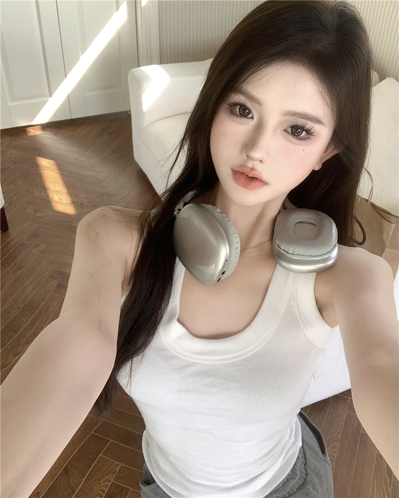 Slim wide shoulder strap sling U-neck vest