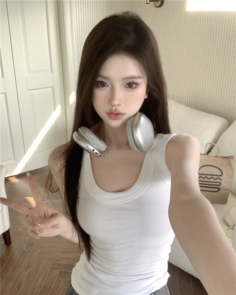 Slim wide shoulder strap sling U-neck vest