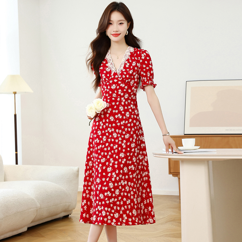 Spring and summer long dress vacation dress for women