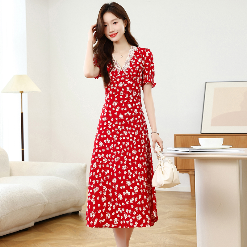 Spring and summer long dress vacation dress for women