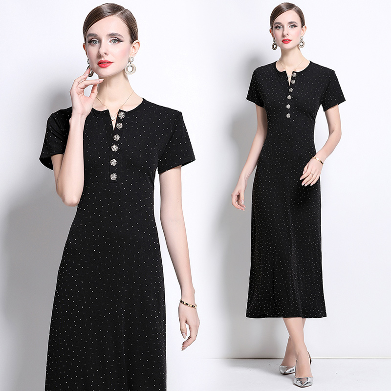 Round neck pinched waist rose slim buckles dress