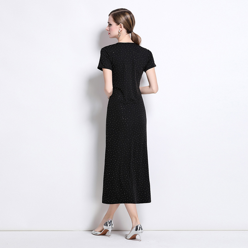 Round neck pinched waist rose slim buckles dress