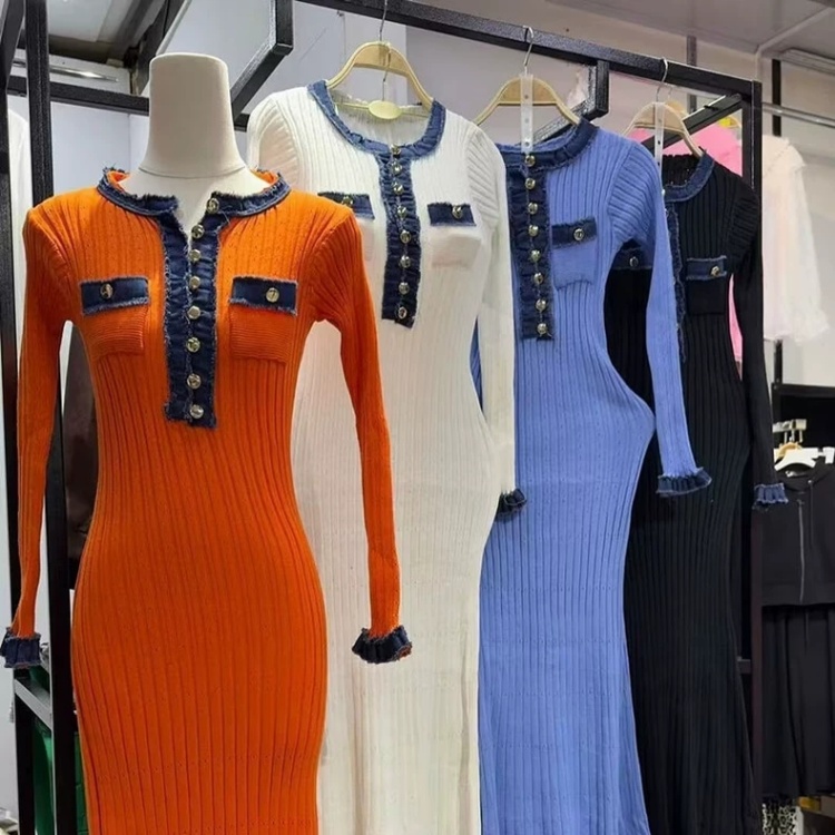 Single-breasted knitted long dress round neck slim dress