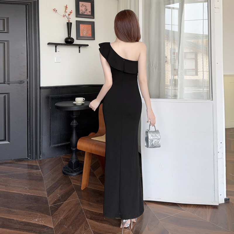 Elegant hollow high waist slim sloping shoulder dress