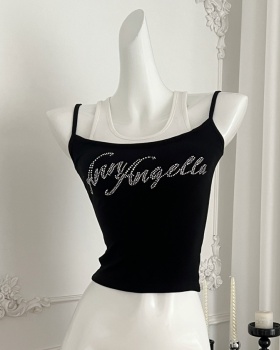Knitted mixed colors black-white Pseudo-two letters vest