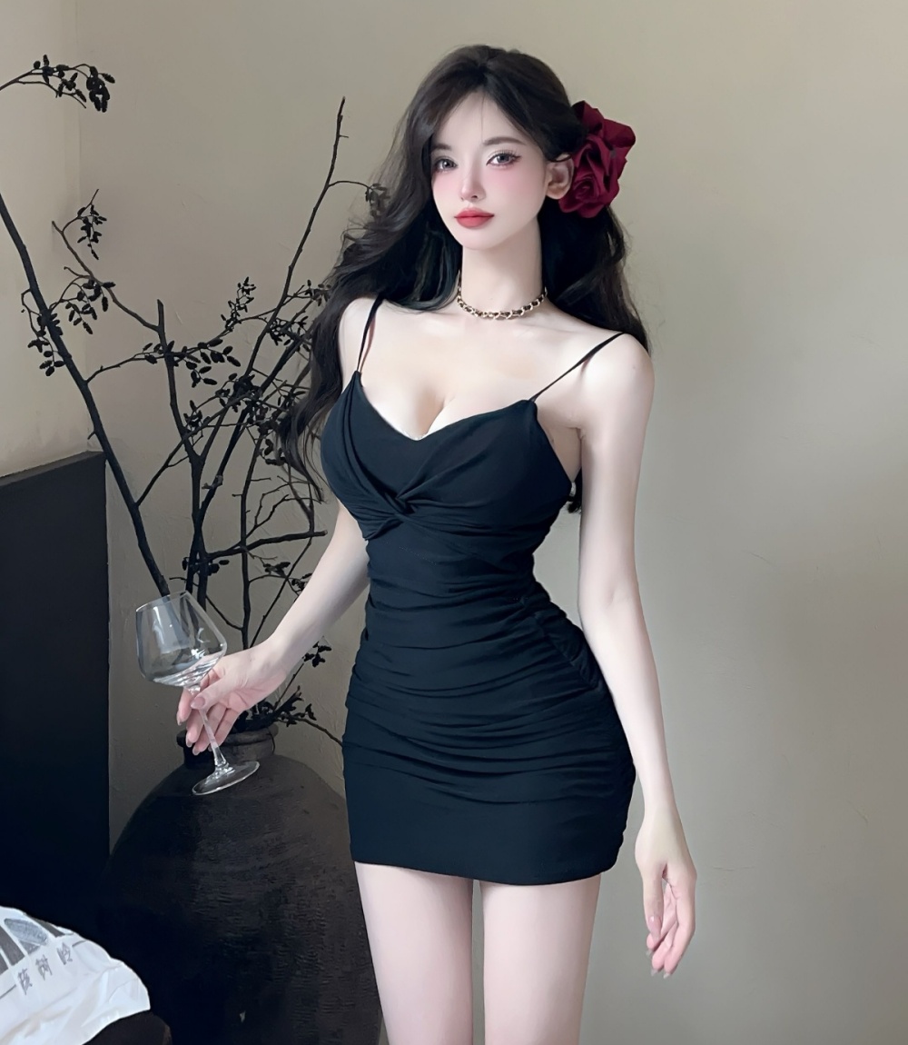 Ladies sexy strap dress clavicle package hip dress