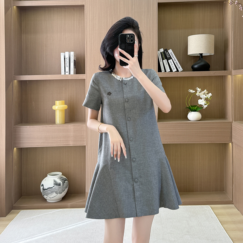 Western style fashion summer show young college style gray dress