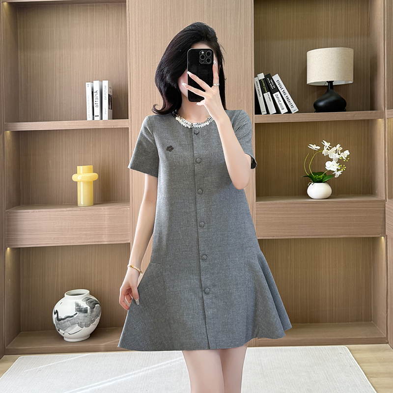 Western style fashion summer show young college style gray dress