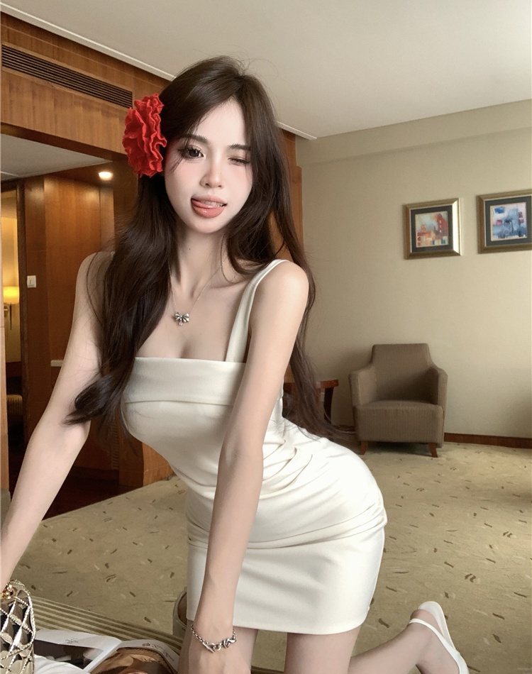 Slim temperament strap dress wrapped chest dress