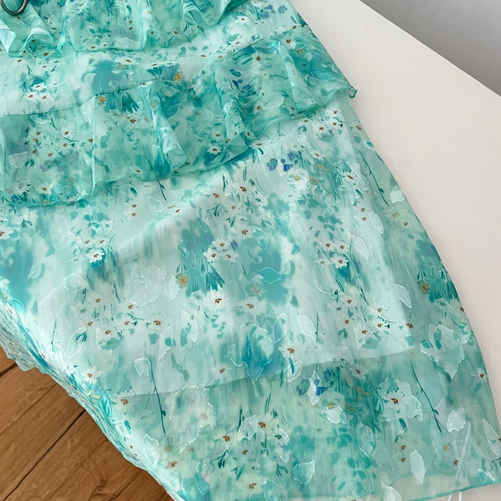 Fresh pinched waist sling lotus leaf edges dress