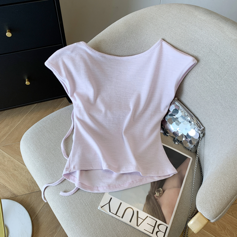 Sleeveless T-shirt small shirt for women