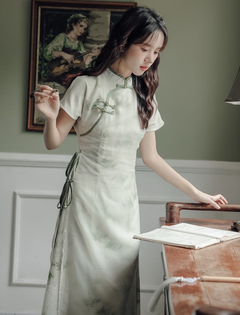 Slim was white temperament Chinese style dress