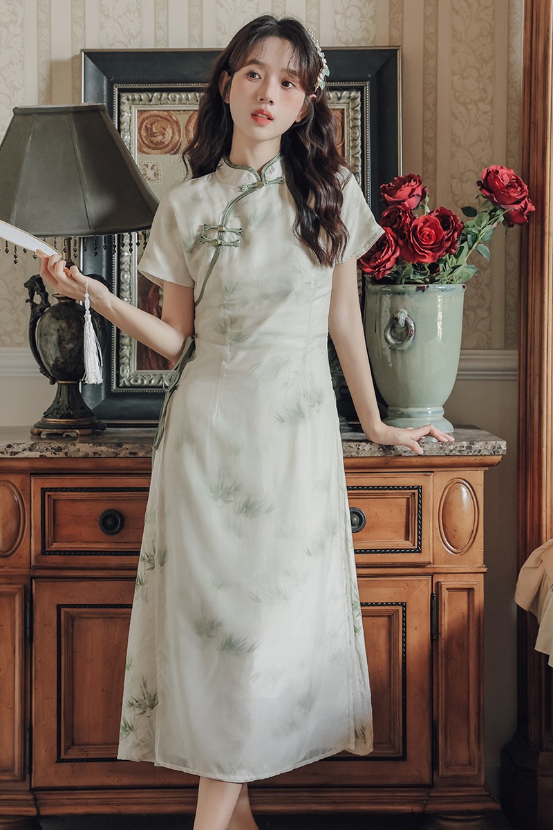 Slim was white temperament Chinese style dress