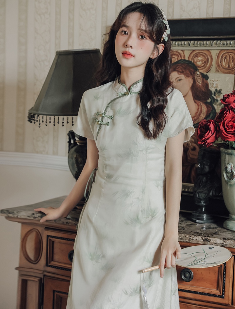 Slim was white temperament Chinese style dress