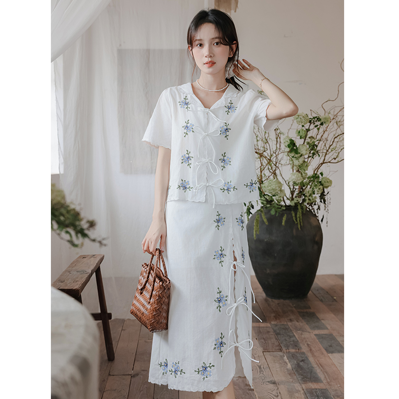 Retro frenum split tops embroidered France style skirt a set