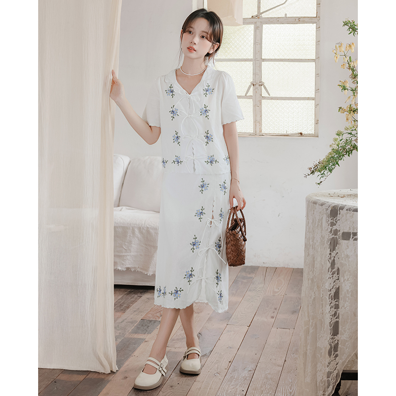 Retro frenum split tops embroidered France style skirt a set