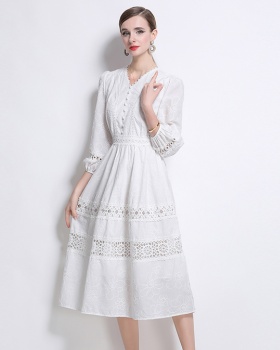 Lace slim white embroidery pinched waist dress for women