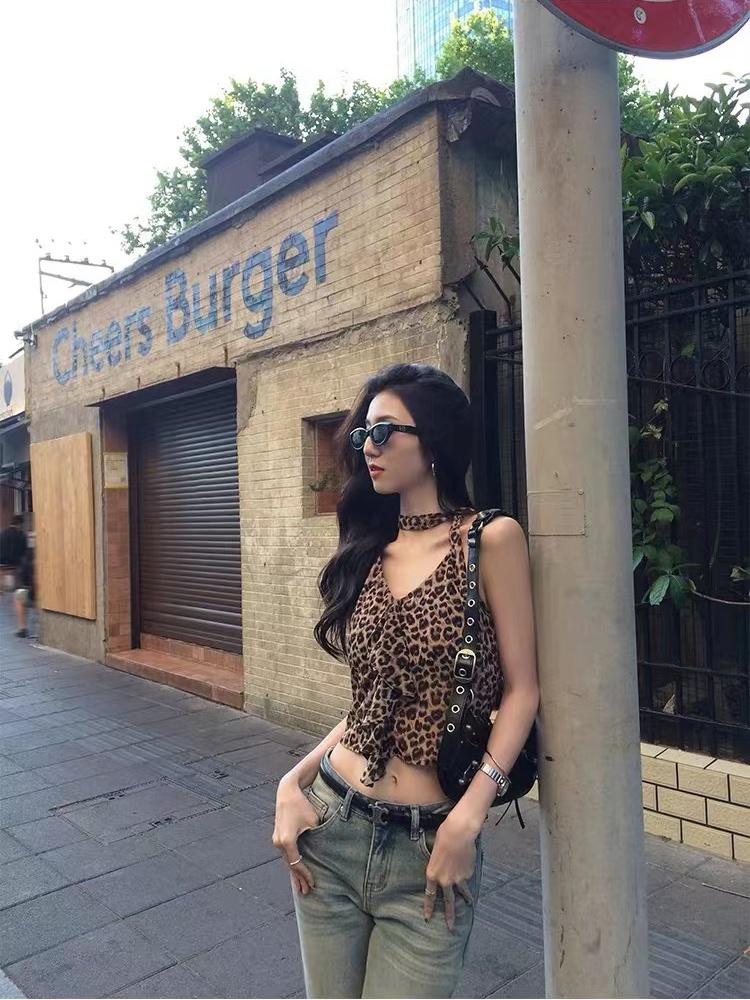 Inside the ride leopard halter vest spicegirl tight tops