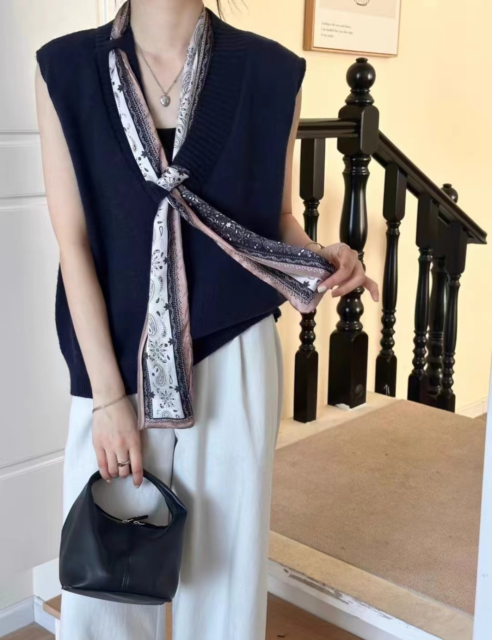 Temperament pure scarves Korean style V-neck sweater