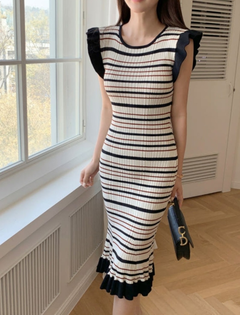 Sleeveless knitted show young chanelstyle dress