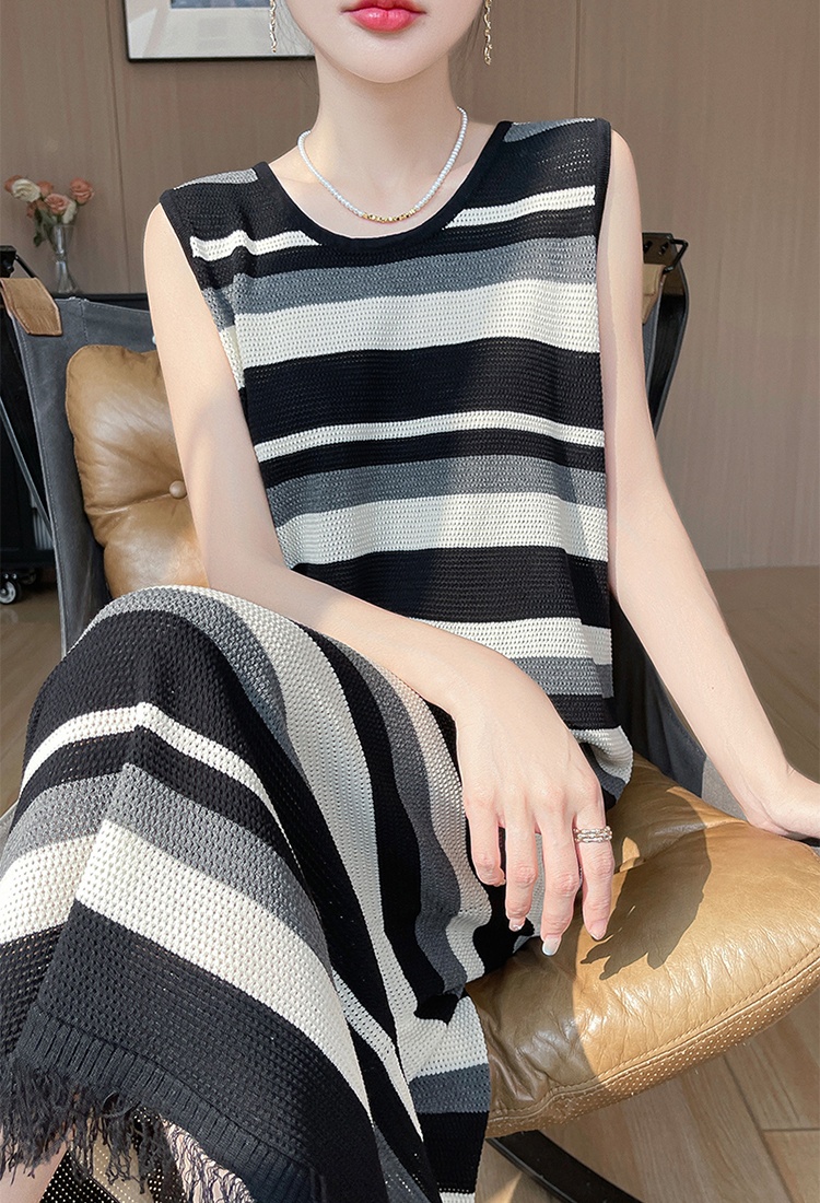 Fashion slim dress round neck sleeveless vest for women