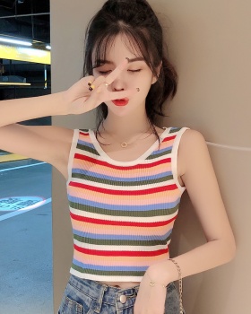 Navel rainbow tops inside the ride vest for women