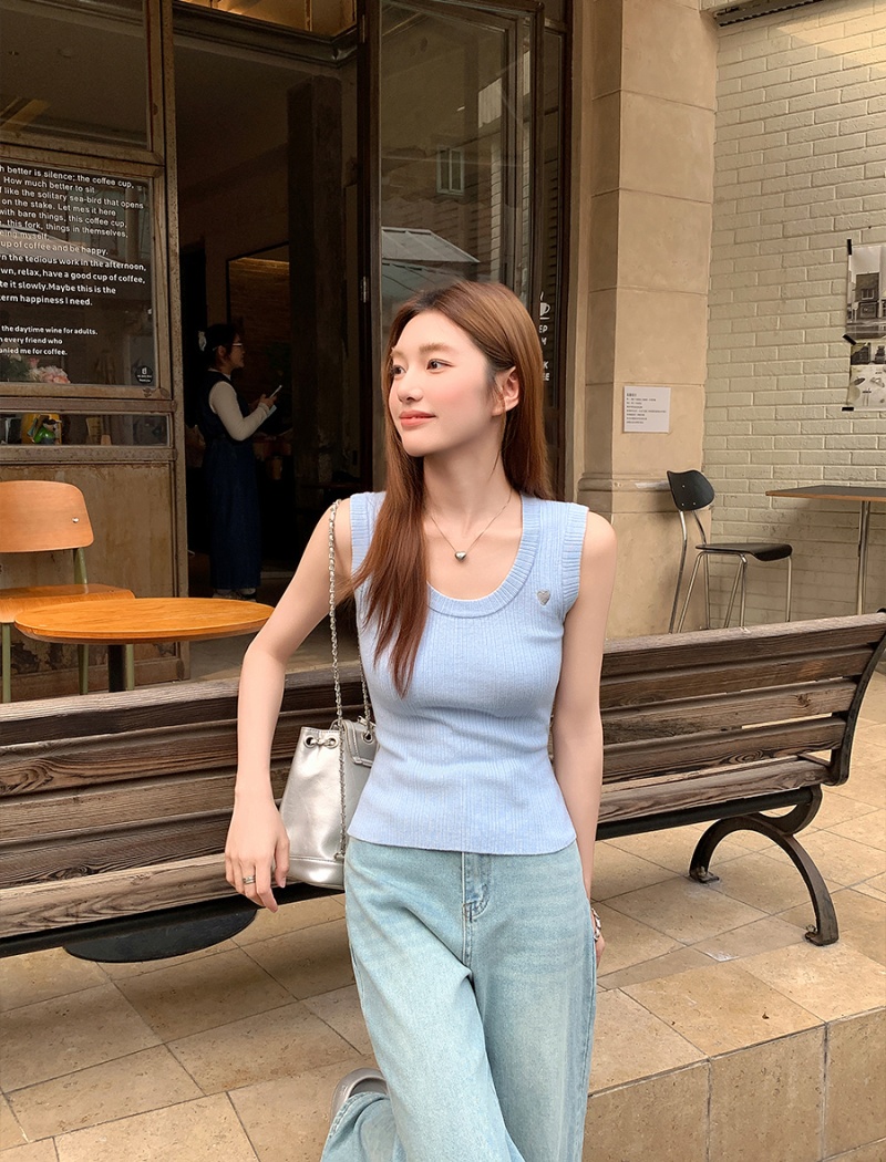Sleeveless slim short tops sling embroidery vest for women
