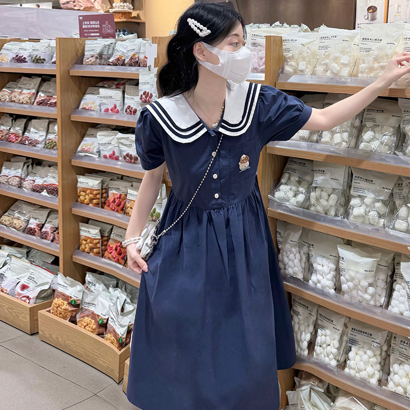 Show young navy-blue navy collar college style dress
