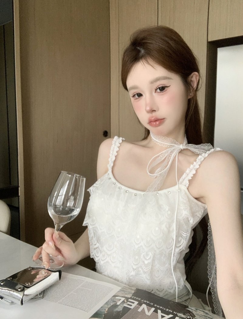 Cake sling bottoming shirt with chest pad vest for women