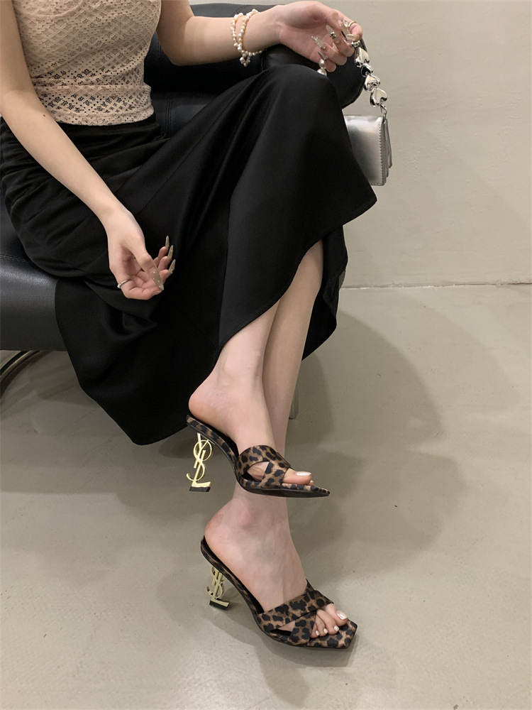 Square head France style high-heeled shoes open toe slippers