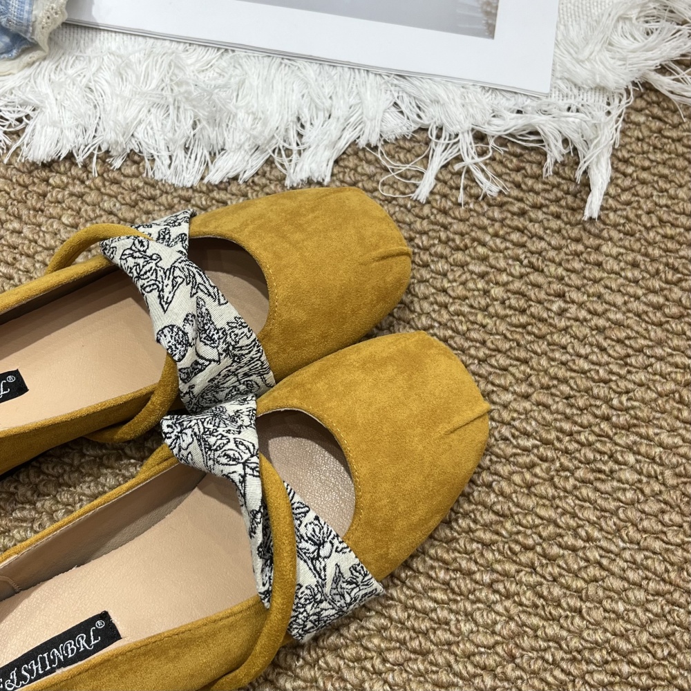 Retro round spring broadcloth France style temperament shoes