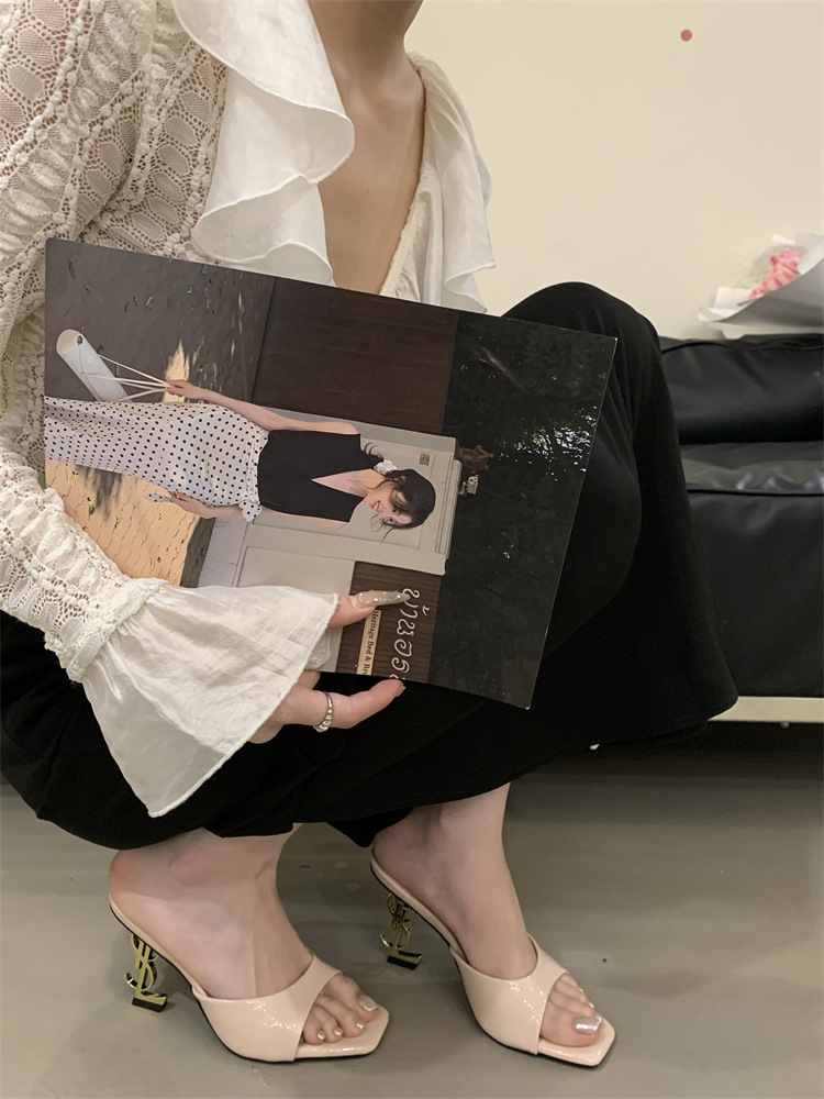Wears outside letters summer open toe slippers for women