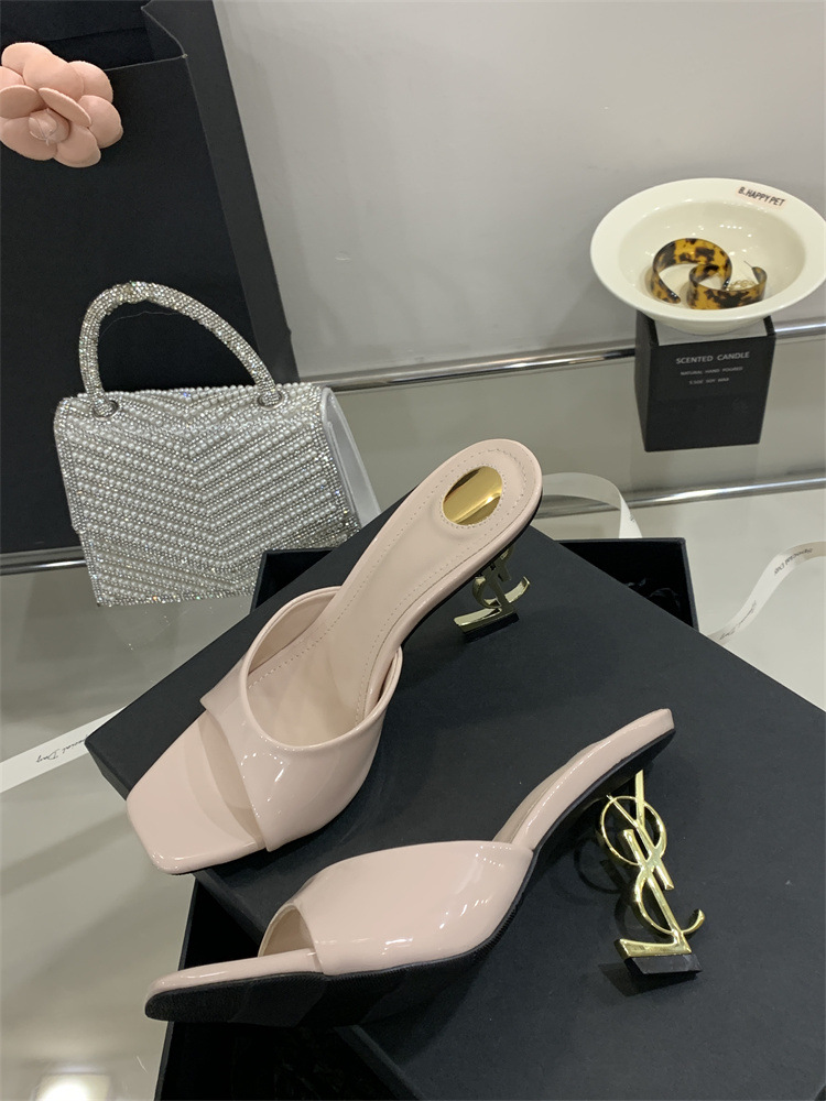 Wears outside letters summer open toe slippers for women