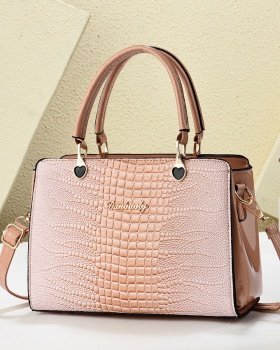 Fashion simple handbag Western style shoulder bag