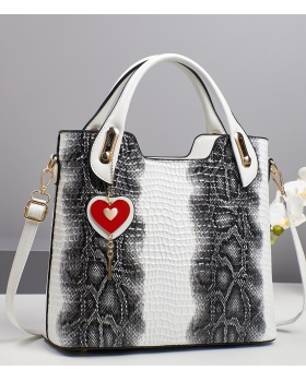 Business pure fashion shoulder high capacity messenger bag