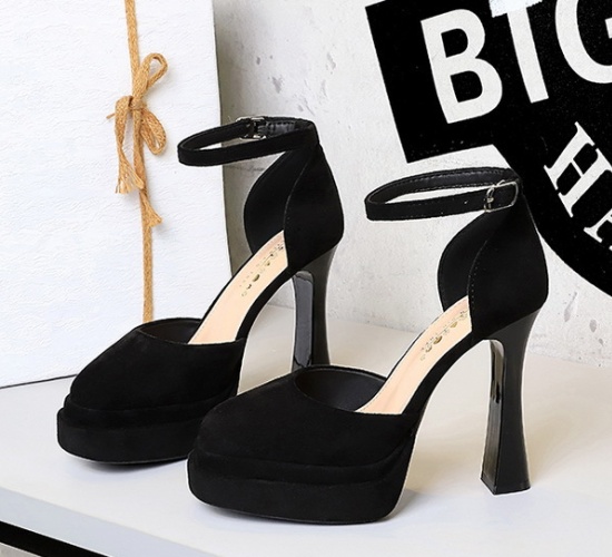 Low broadcloth shoes Korean style temperament sandals