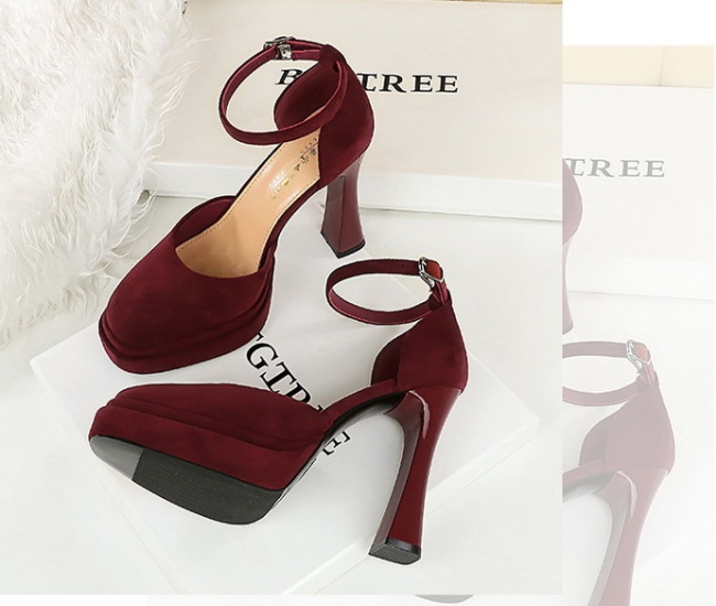 Low broadcloth shoes Korean style temperament sandals