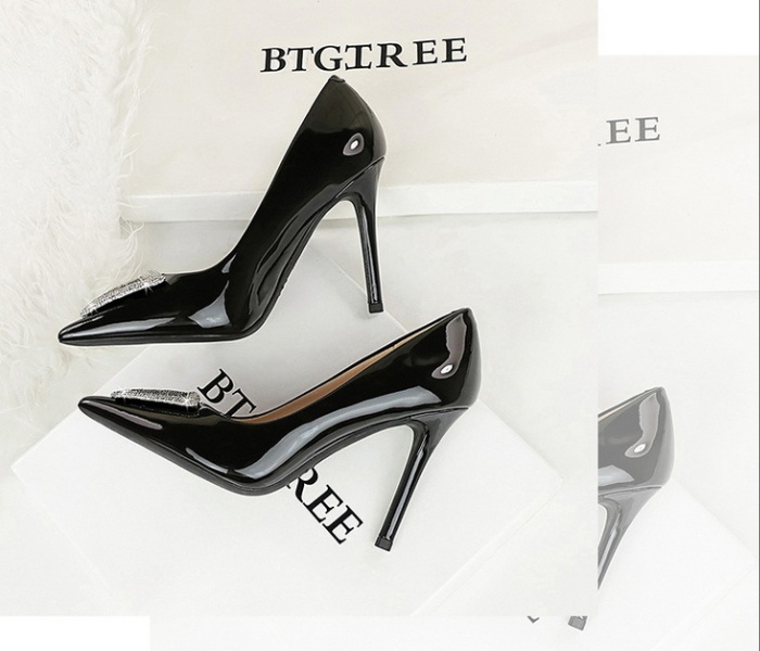 Patent leather rhinestone high-heeled shoes low shoes