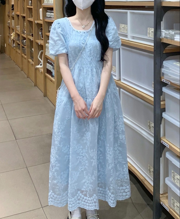 White temperament long dress beautiful embroidery dress