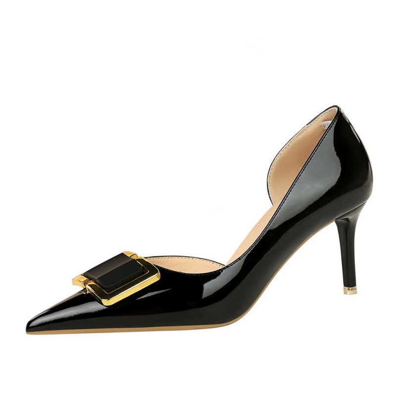 Metal patent leather shoes for women