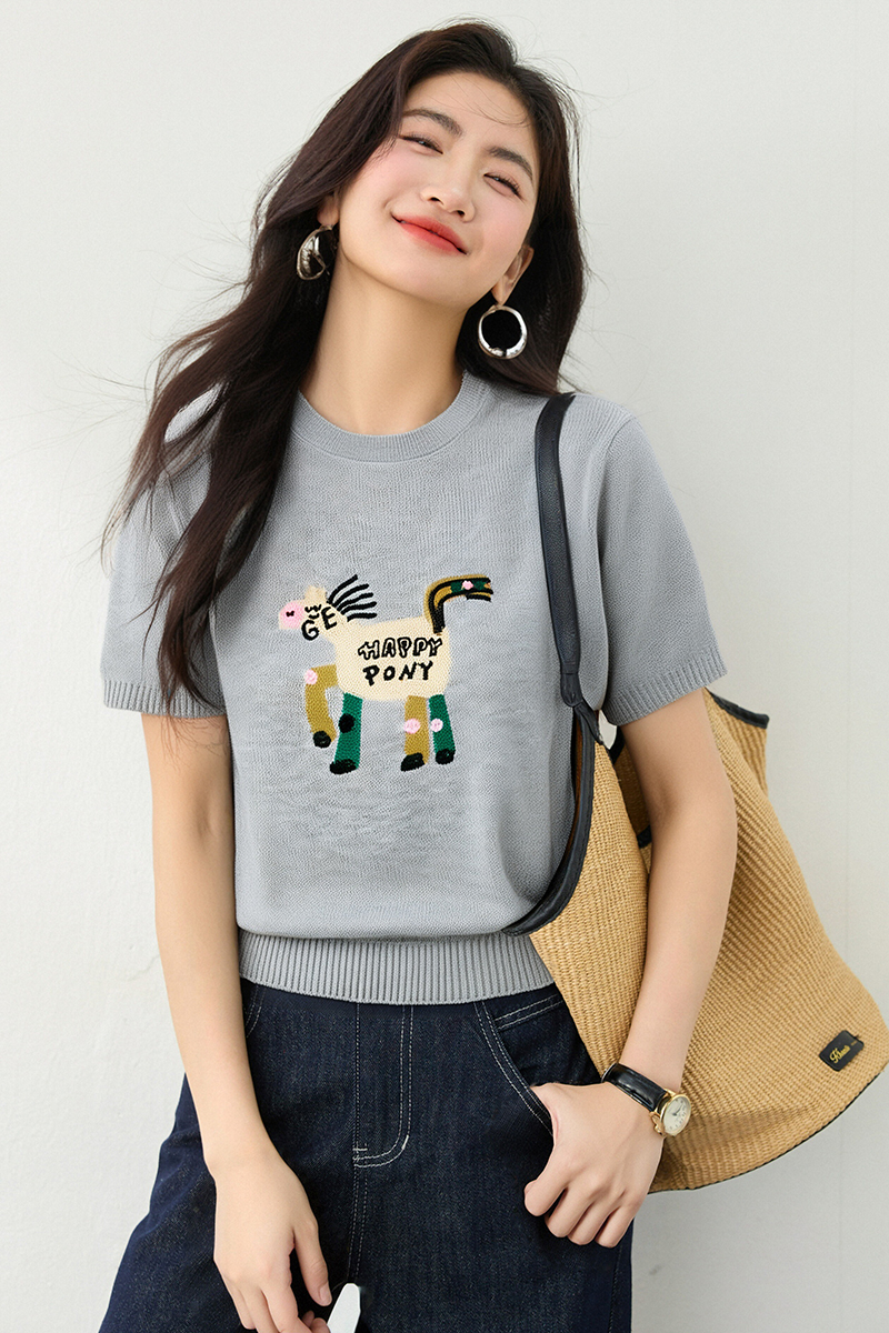 Korean style pony Casual embroidery sweater for women