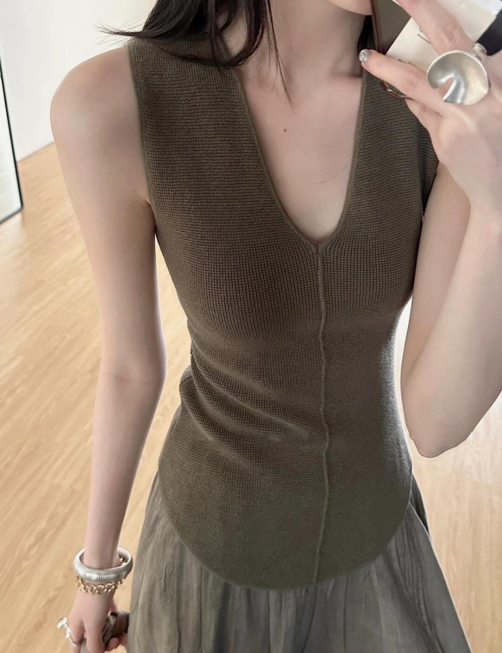 Pinched waist V-neck summer tops niche unique vest