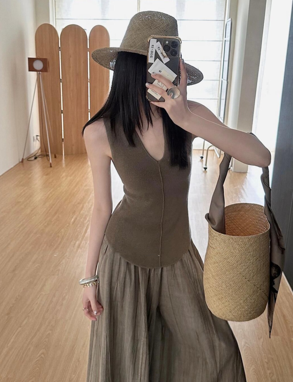 Pinched waist V-neck summer tops niche unique vest