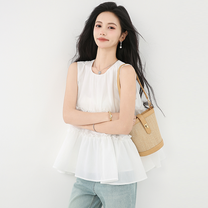 White sleeveless shirt temperament tops