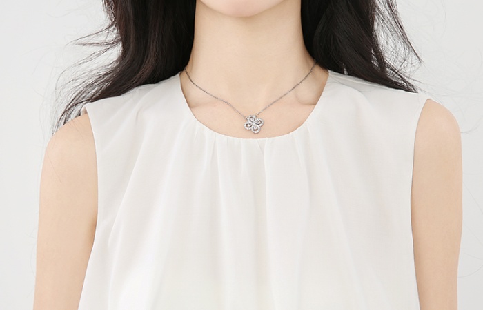 White sleeveless shirt temperament tops