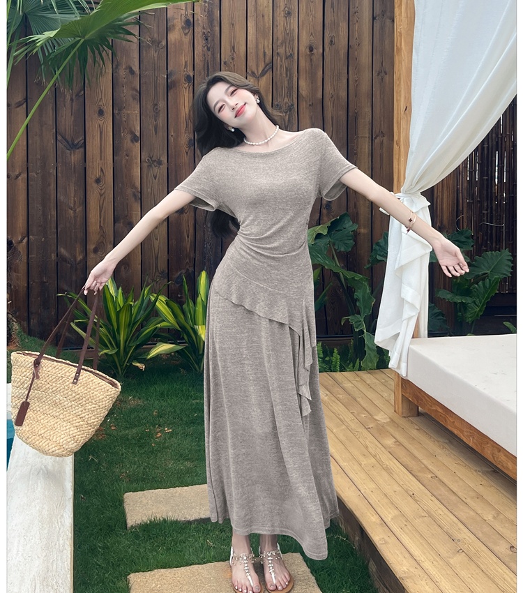 Horizontal collar niche tops irregular skirt a set