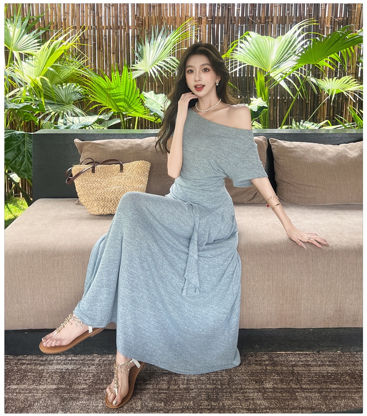 Horizontal collar niche tops irregular skirt a set