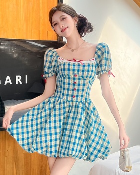 Pastoral style) puff sleeve short floral slim dress