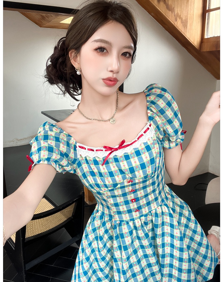 Pastoral style) puff sleeve short floral slim dress